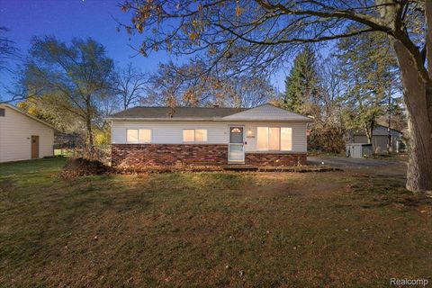4775 Halberd Street Commerce Charter Township MI 48382
