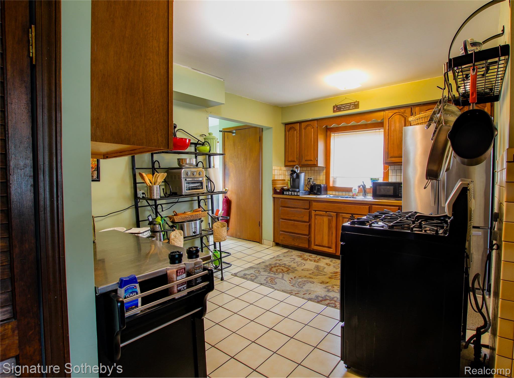 9393 Boncrest Street