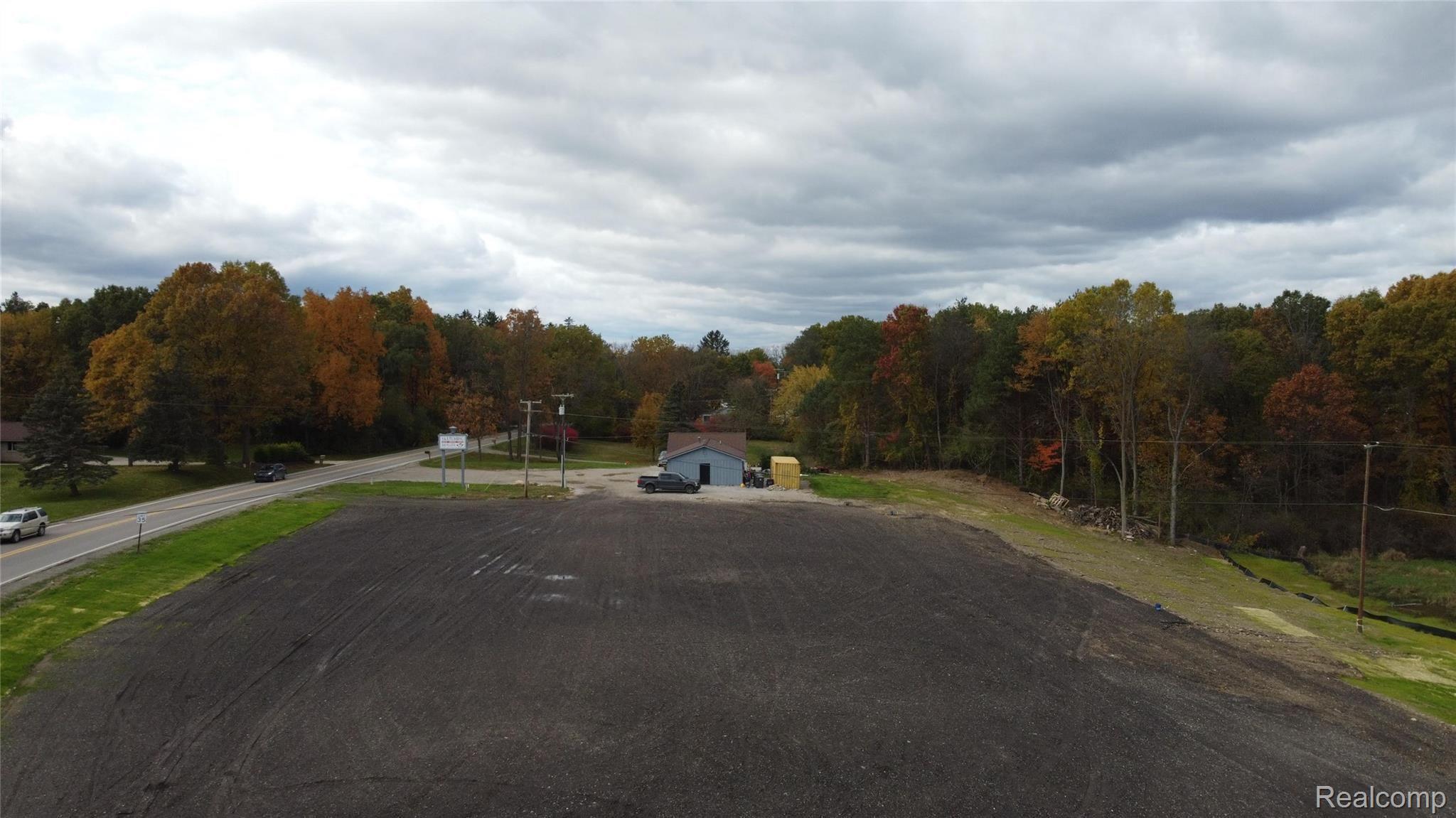 000 SILVER LAKE Road