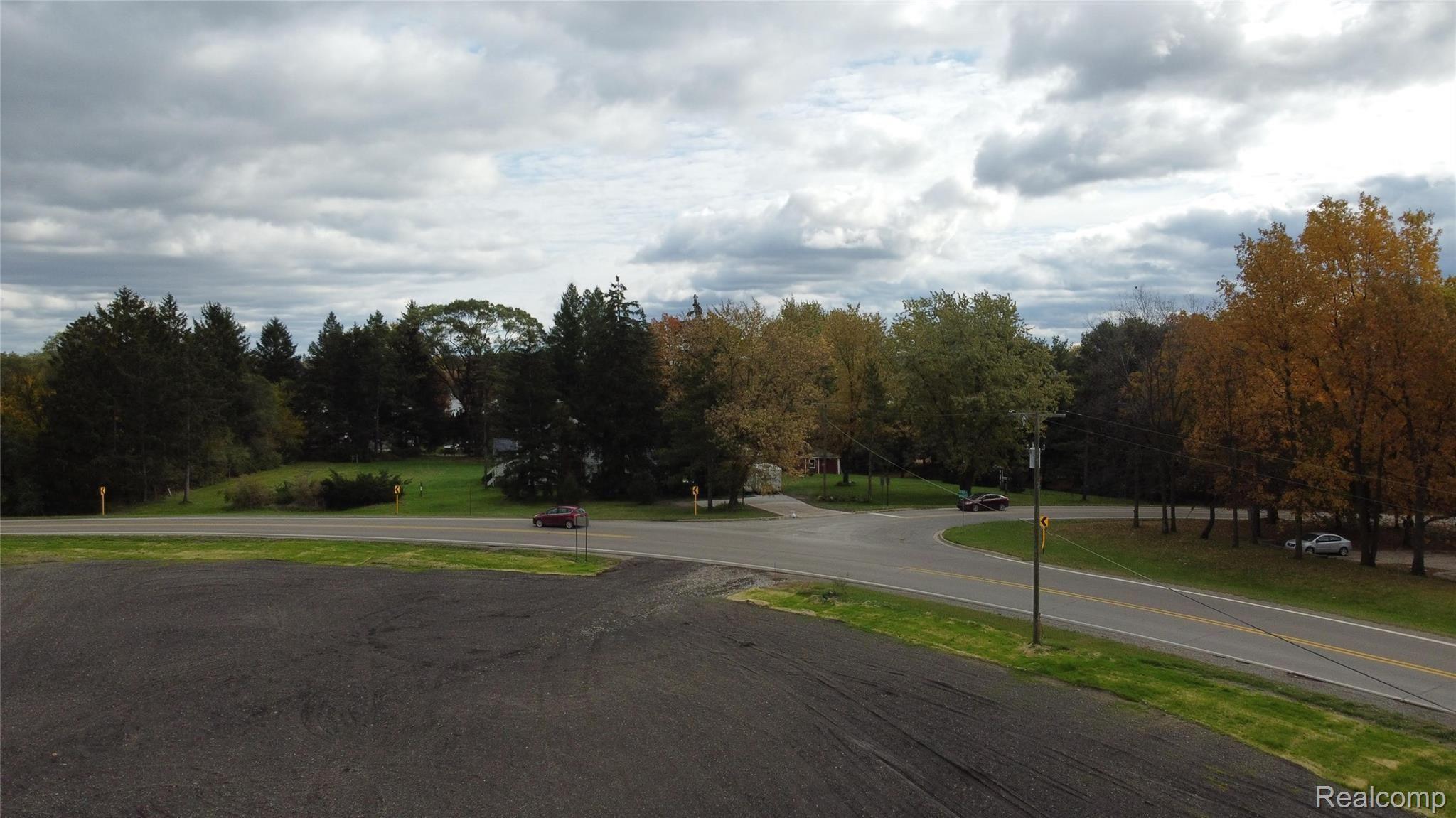 000 SILVER LAKE Road