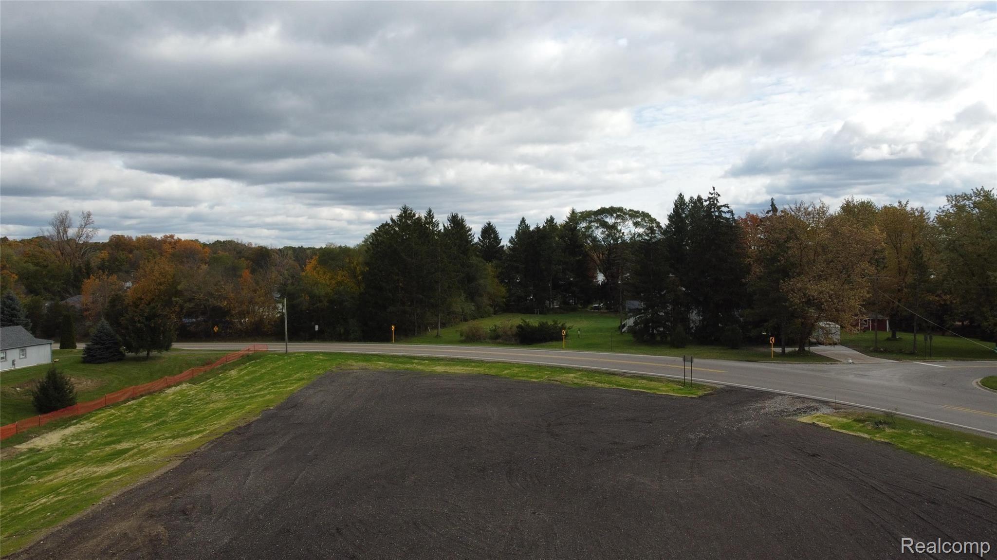 000 SILVER LAKE Road