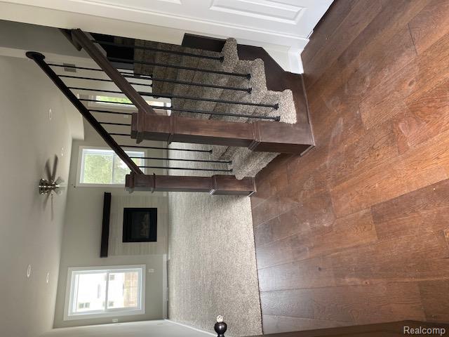 Lot #1 Elmway