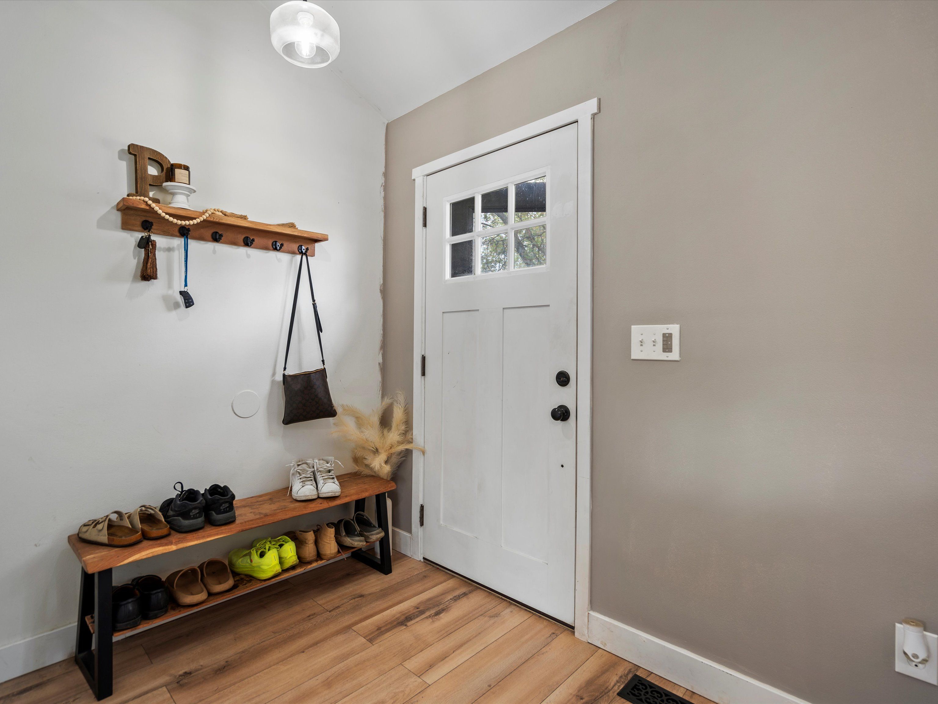 8011 ROSE Lane