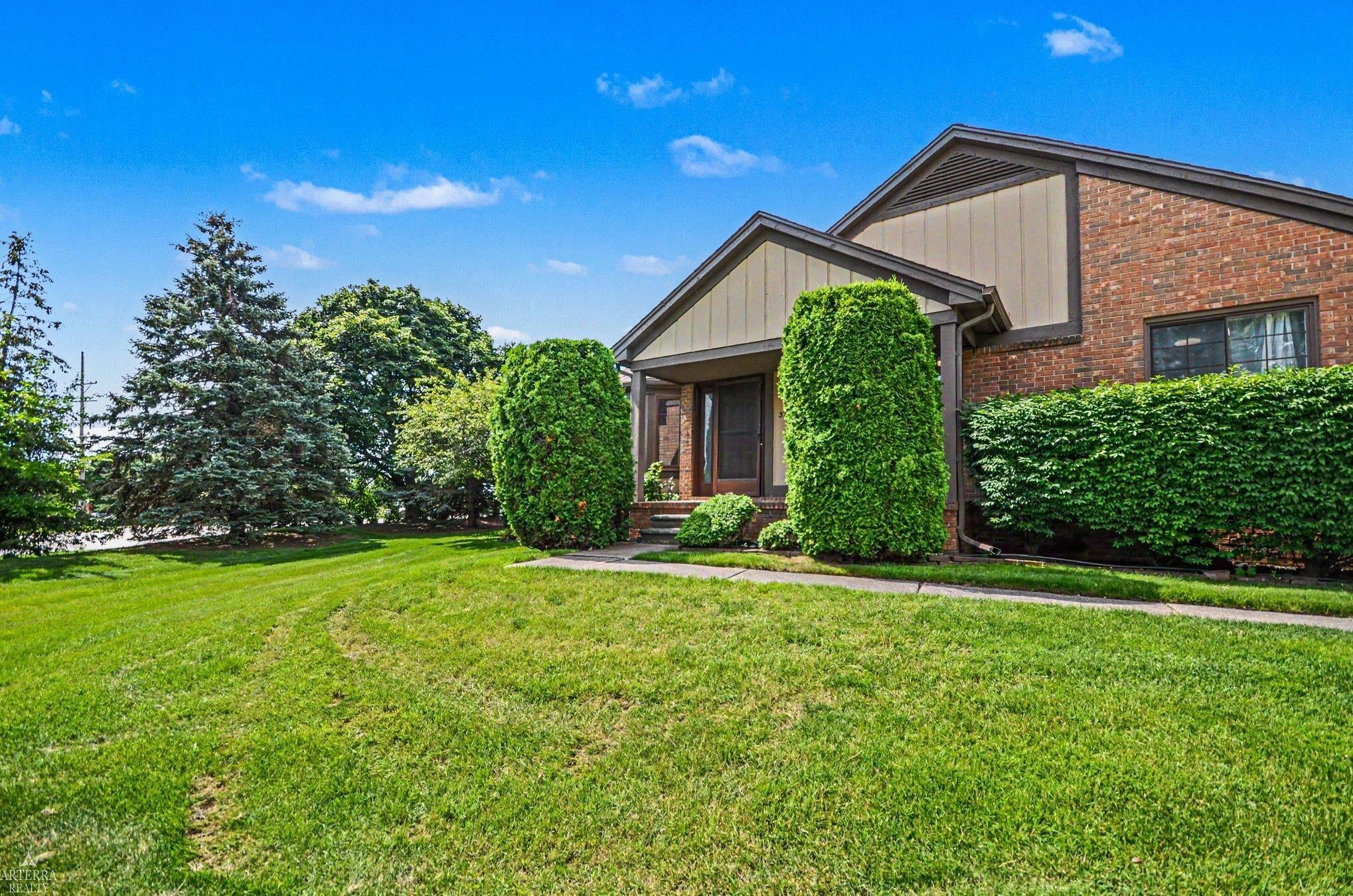 32 Meadow Wood Drive
