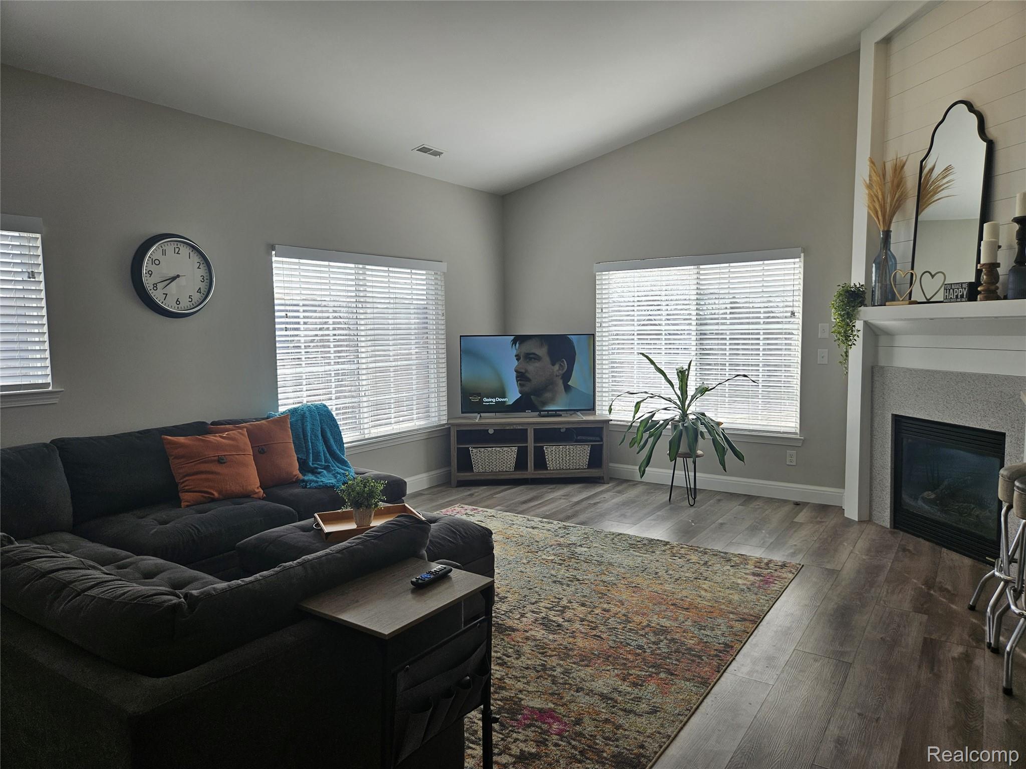 42627 Park Cresent Drive 36