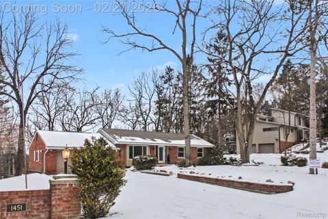 1451 Blue Heron Drive Highland Charter Township MI 48357