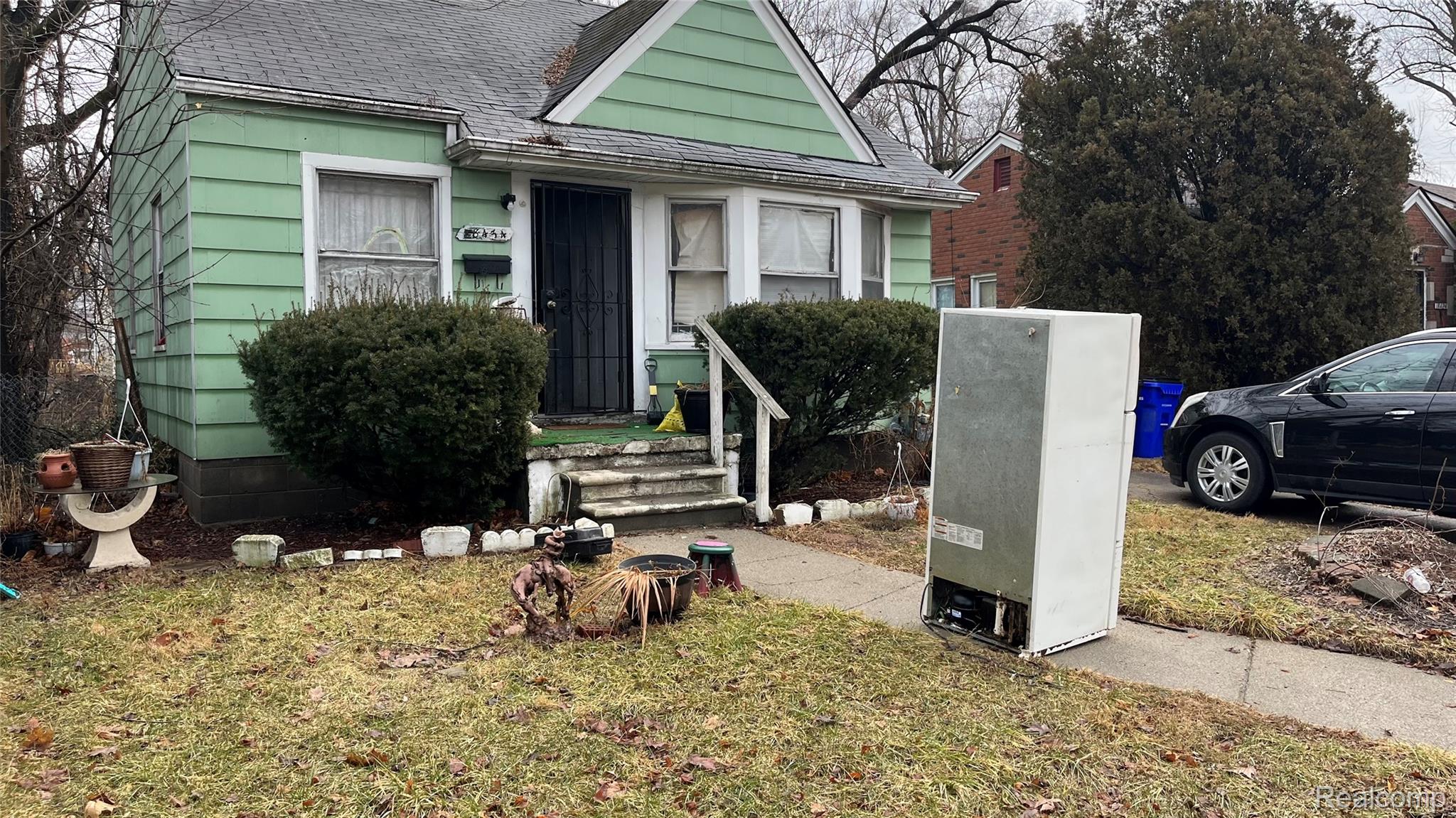 18434 Vaughan Street