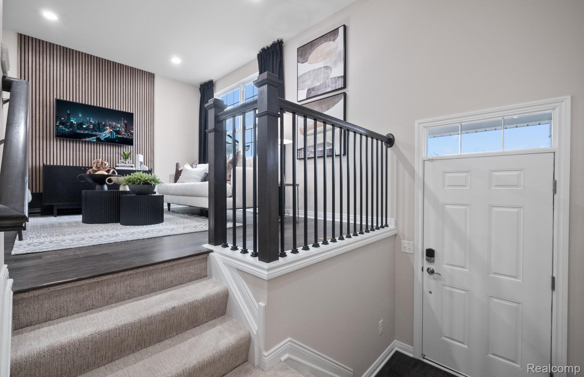 340 N Sydney Court