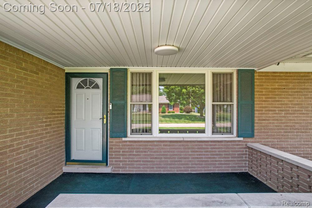 18400 Dennis Court