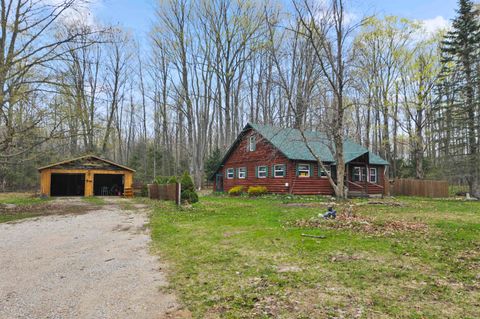 2561 E Johnson Road Norwich Township MI 49651