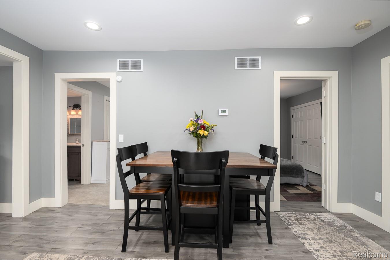 21059 Westview Avenue