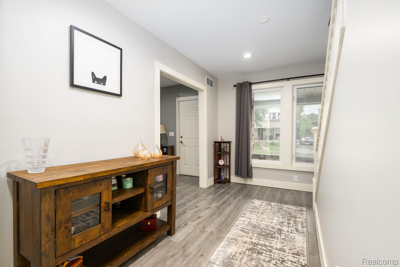 21059 Westview Avenue