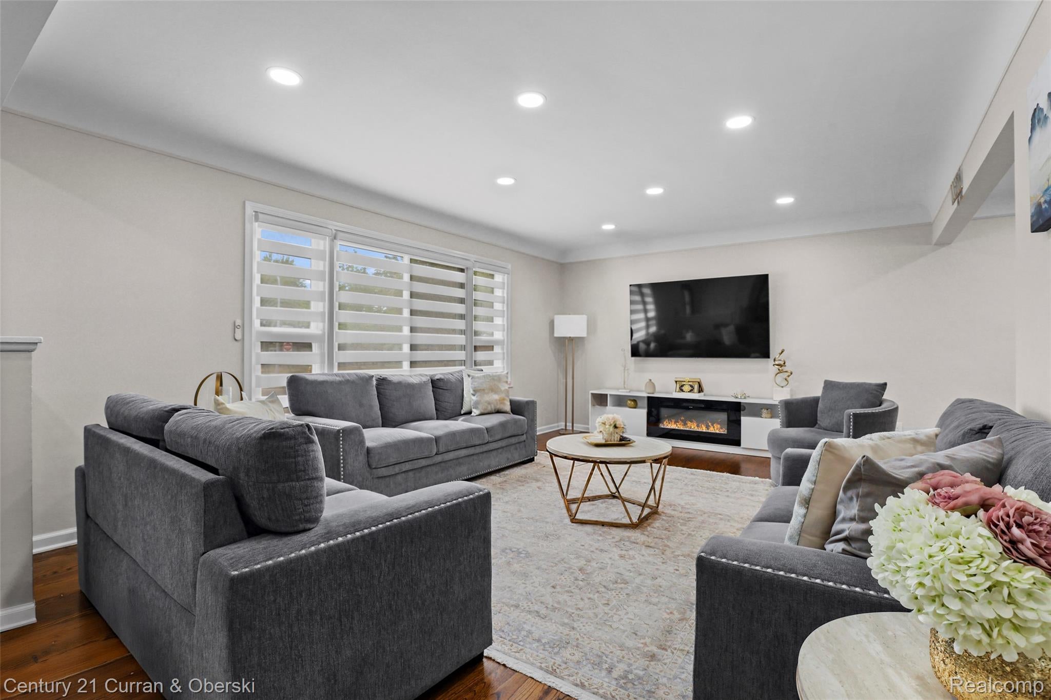 18285 Outer Drive