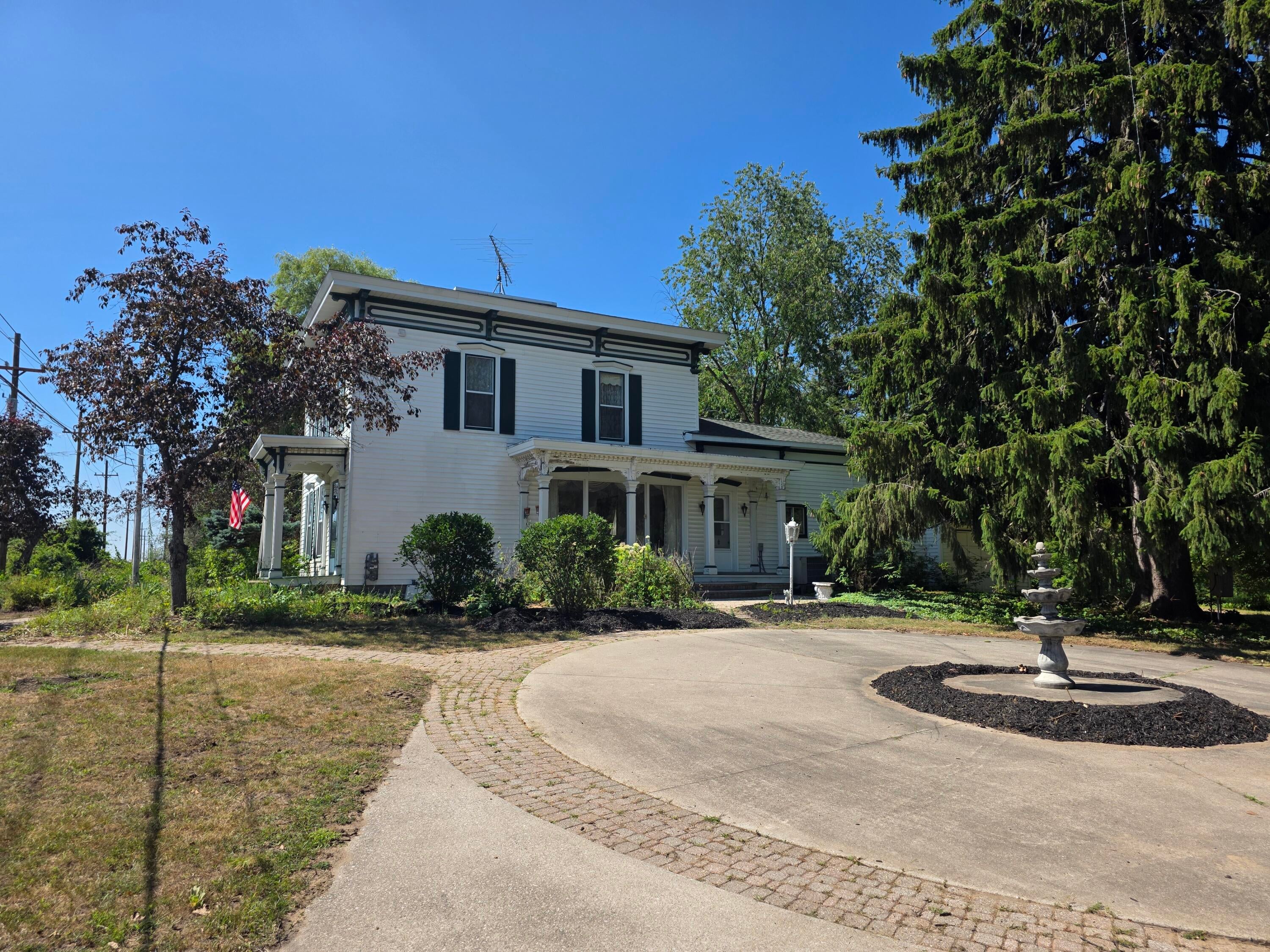 427 S Main Street NE