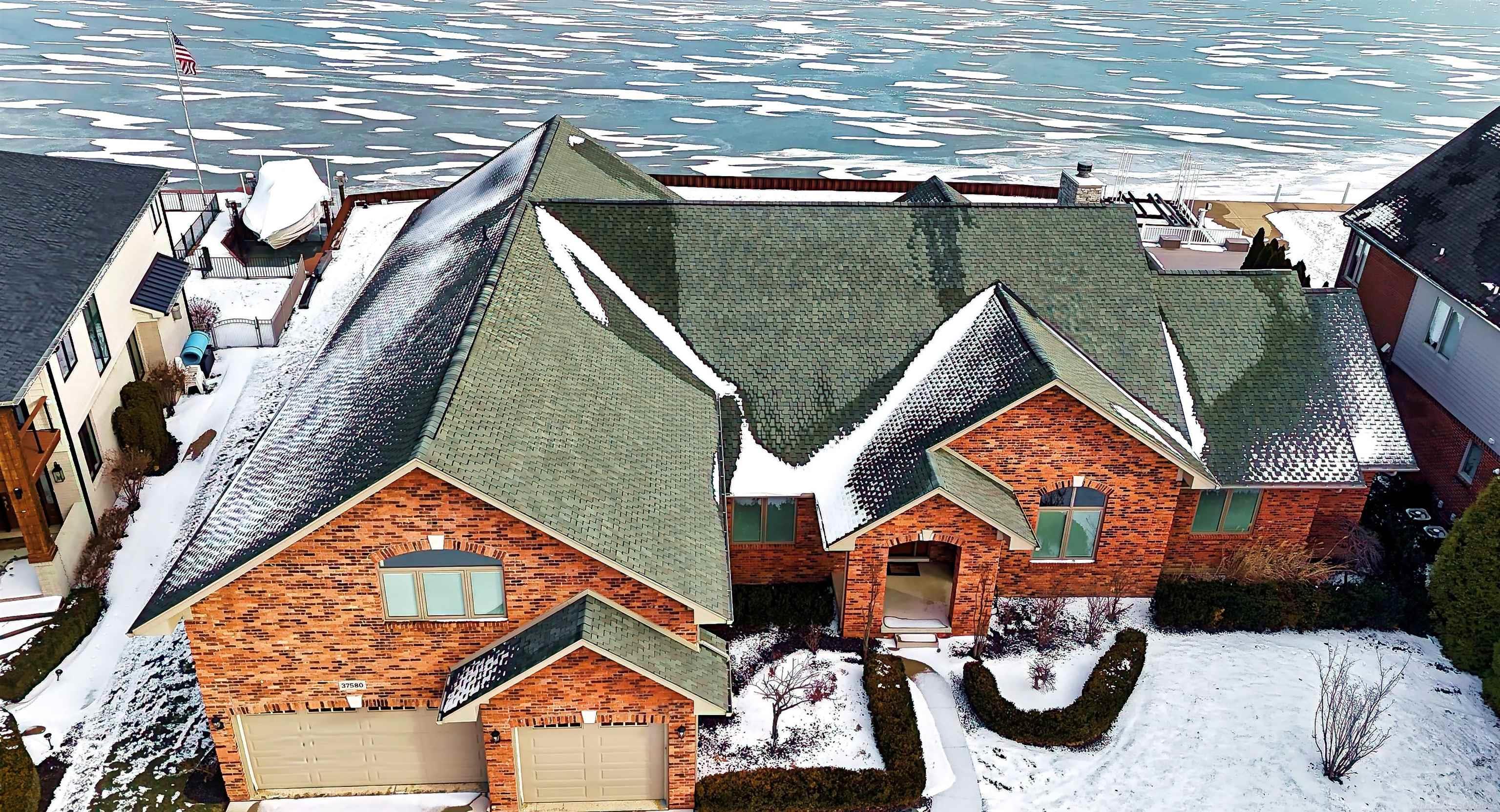 37580 Lakeshore Drive