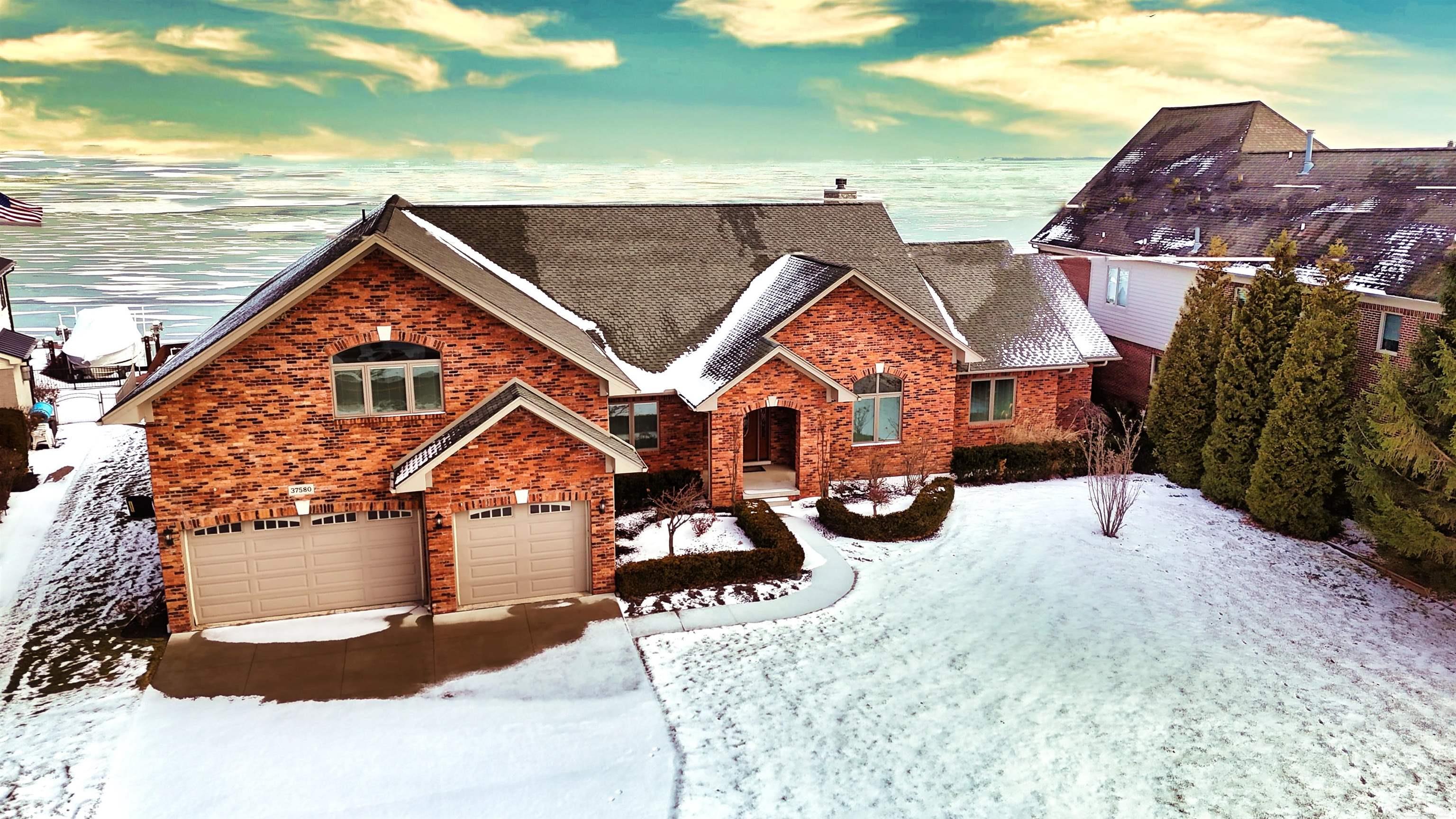 37580 Lakeshore Drive