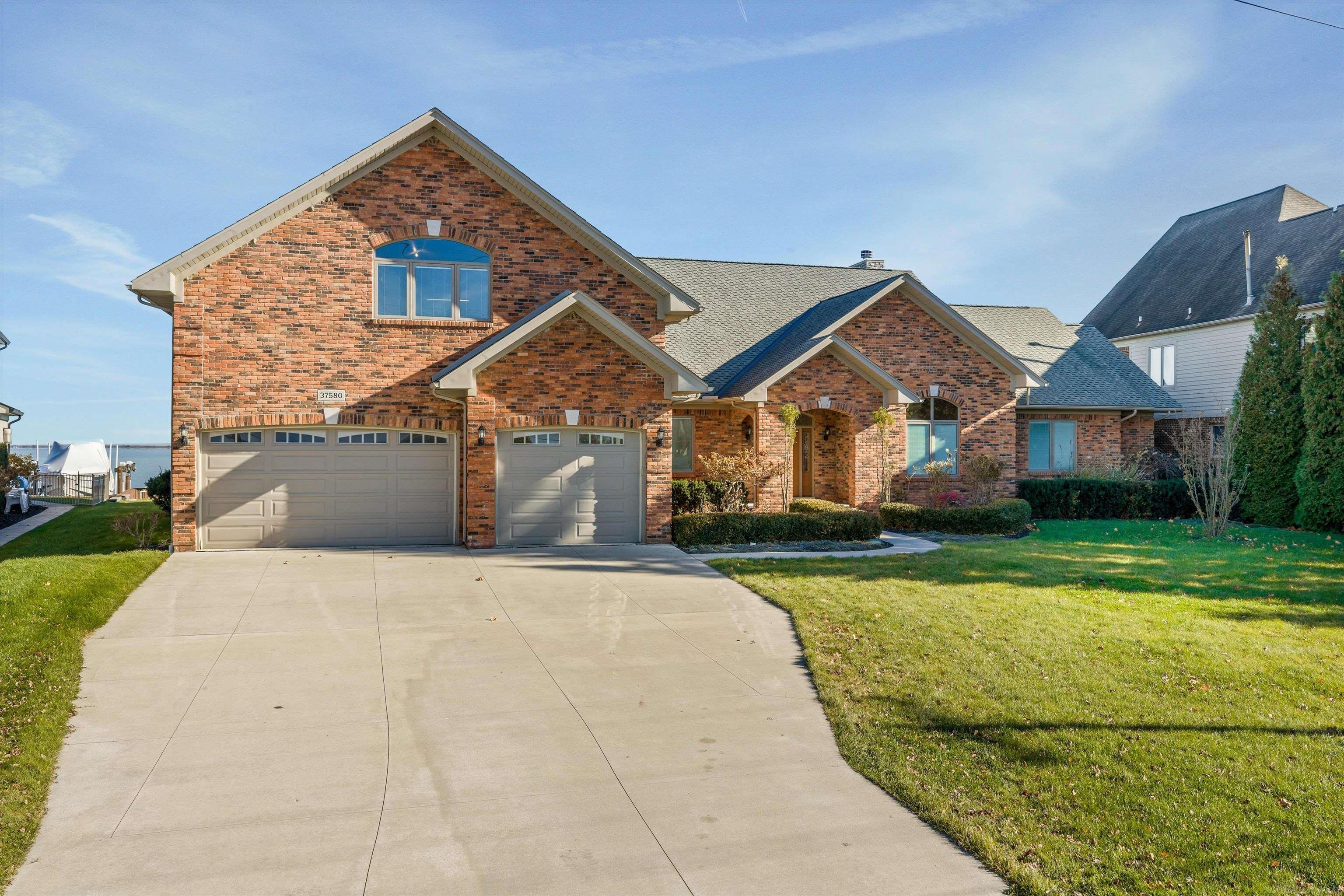 37580 Lakeshore Drive