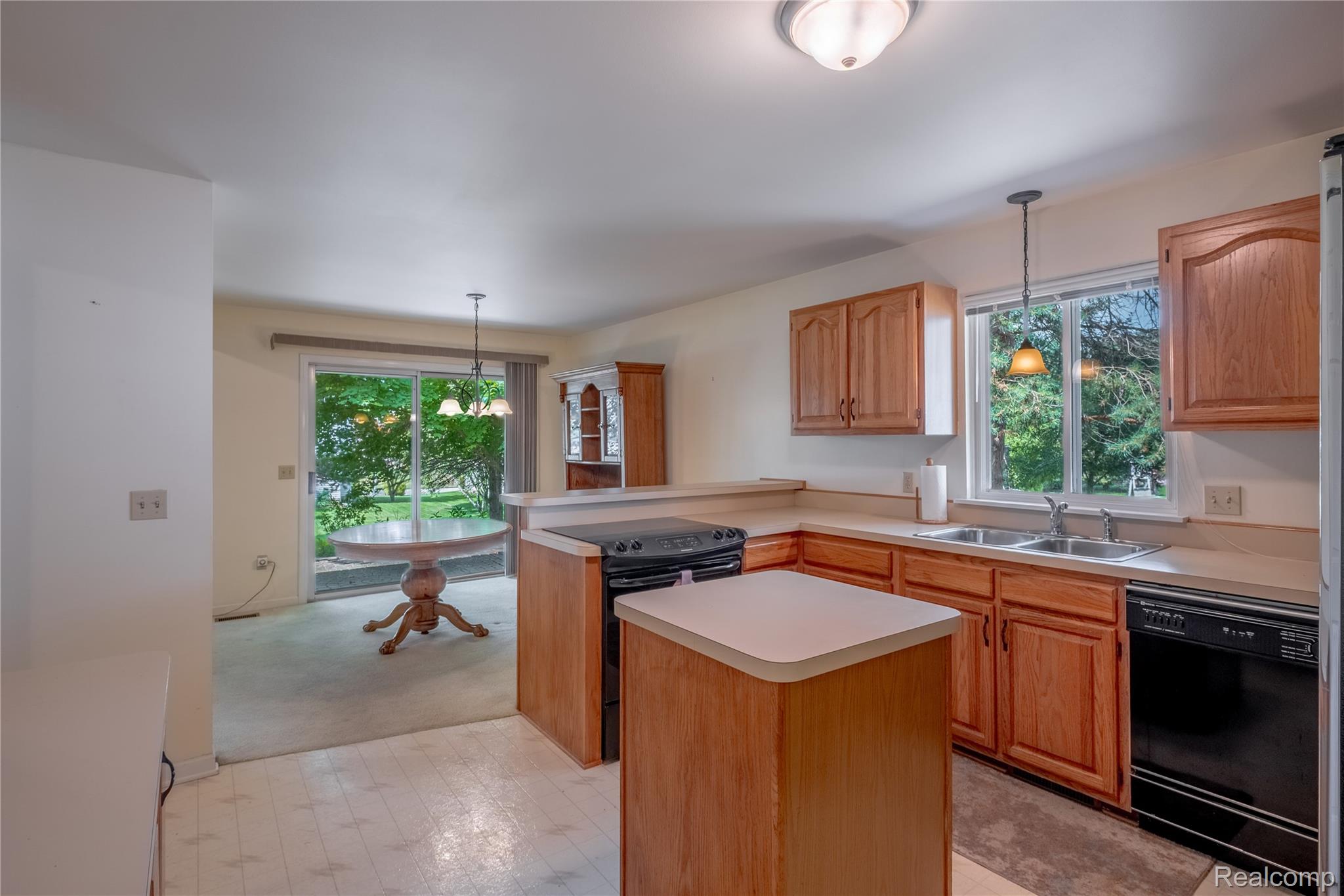 Linden City, Michigan 48451, United States, 3 Bedrooms Bedrooms, ,2 BathroomsBathrooms,Residential,Pending,188548