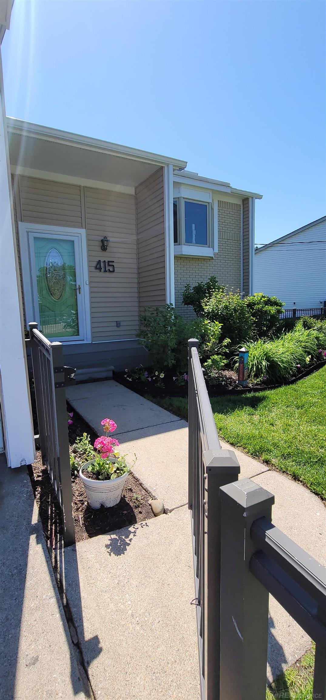 415 Coledale Drive
