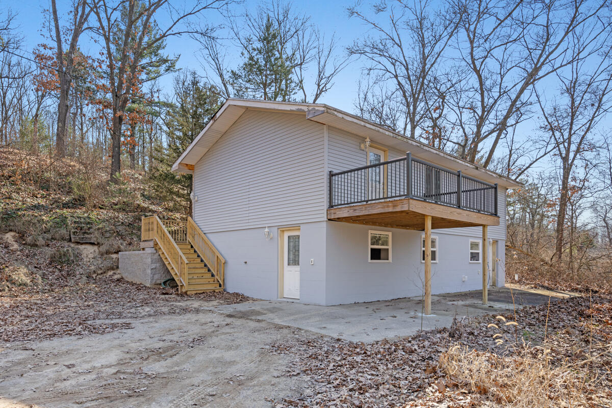 8945 Vergennes Street SE