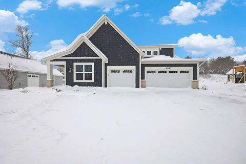 4692 Knapp Bluff Drive NE Grand Rapids Charter Township MI 49525