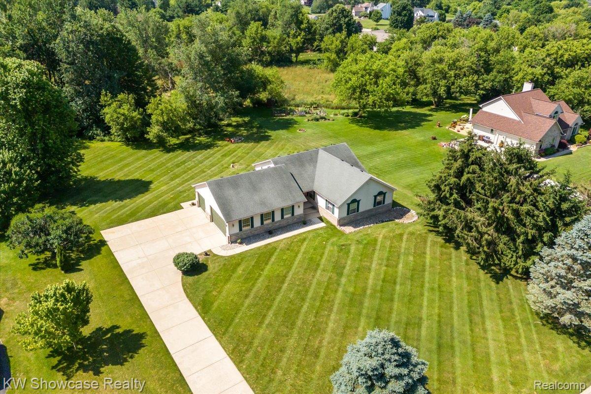 5037 Scheuners Way