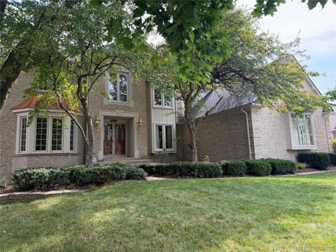 Photo of 1594 Arbor Creek Drive, Rochester Hills City, MI 48306 (MLS # 20261067867)