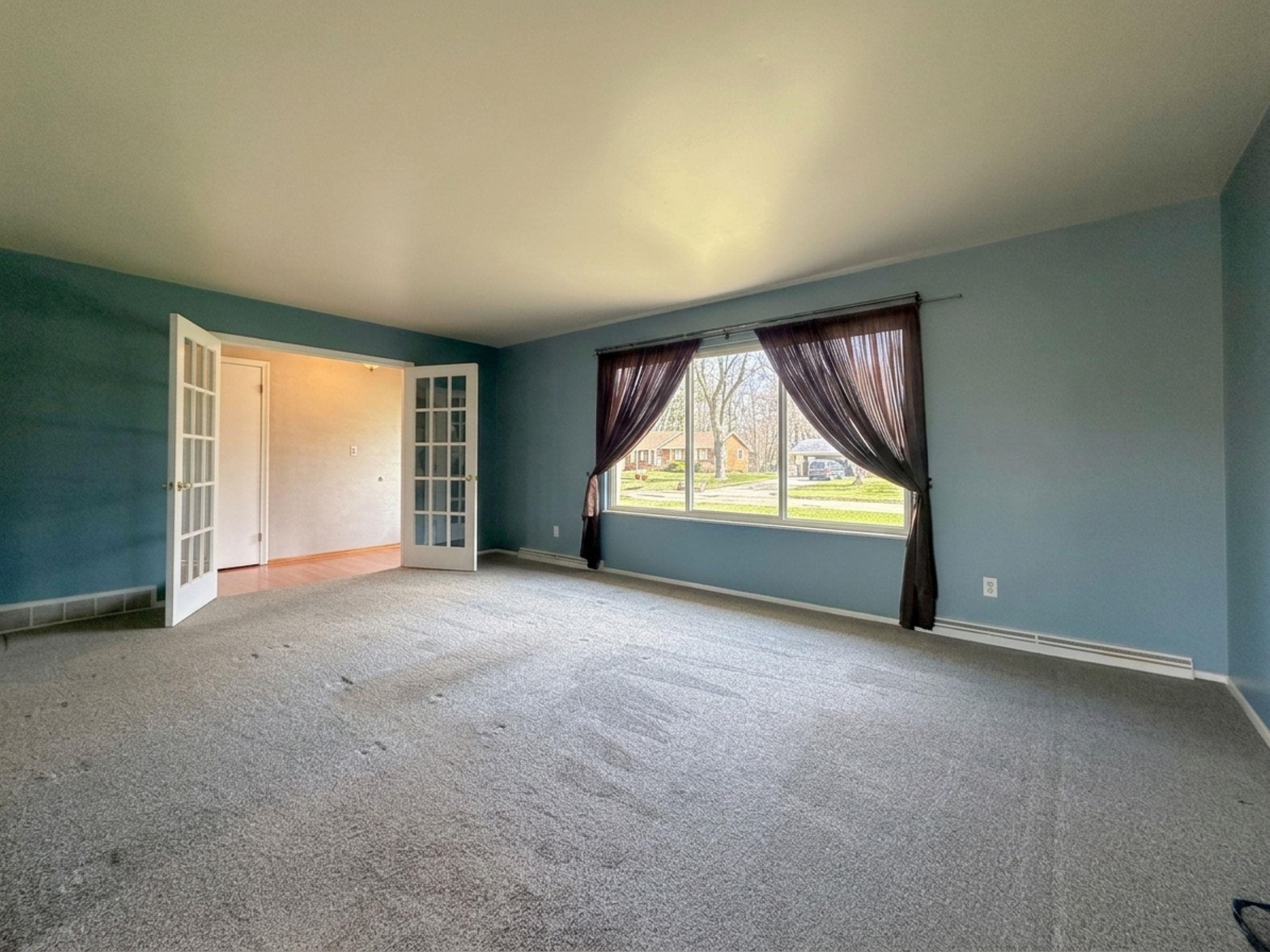 11489 Colonial Woods Drive