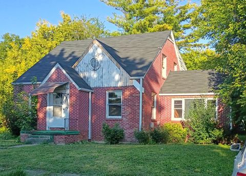 544 S 13th Street Unknown MI 48601