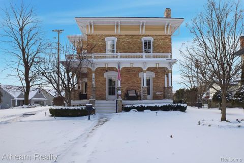 325 Lake Street Howell City MI 48843