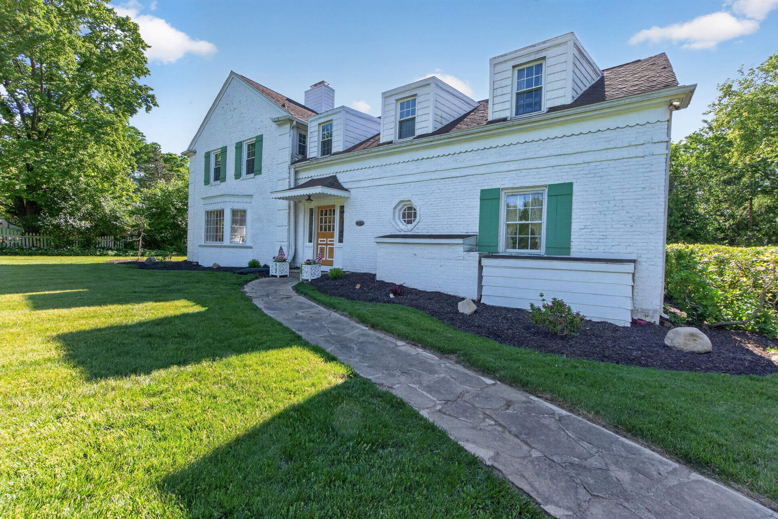 5050 Browns Lake Road