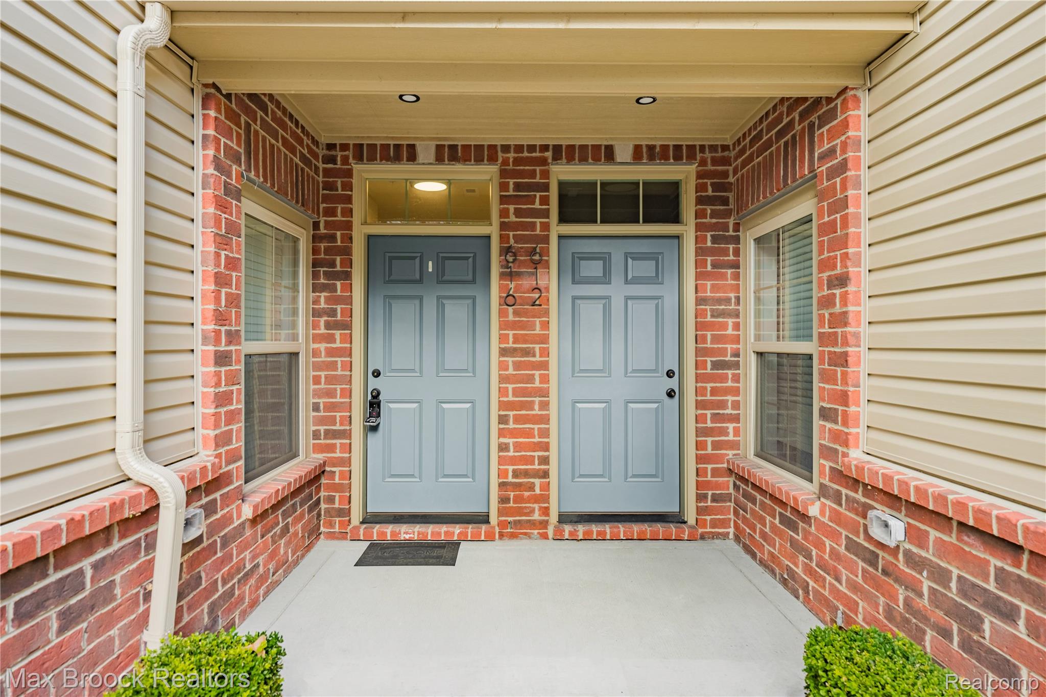 616 Pointe Drive