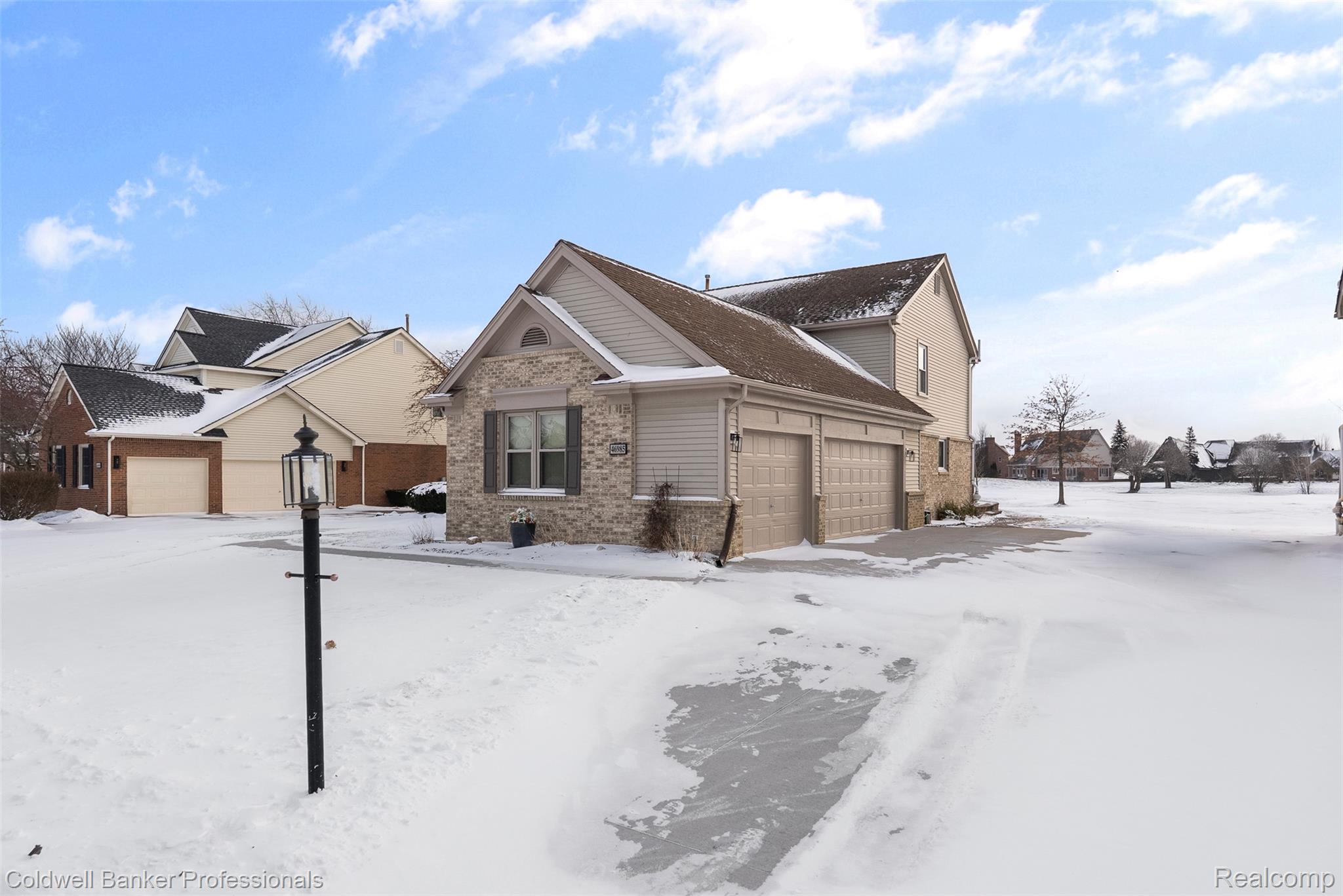 46985 Glastonbury Drive