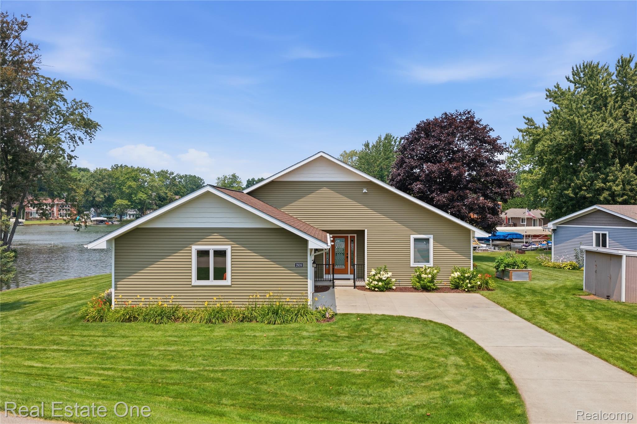 2939 Tamarack Lake Drive