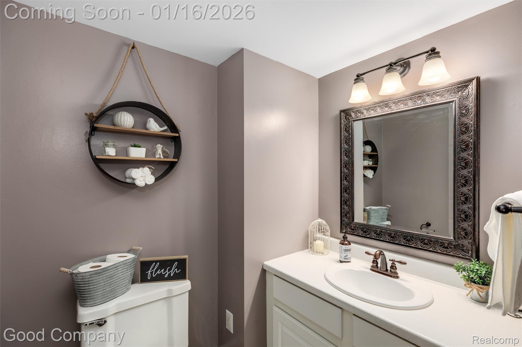 42146 Farragut Court