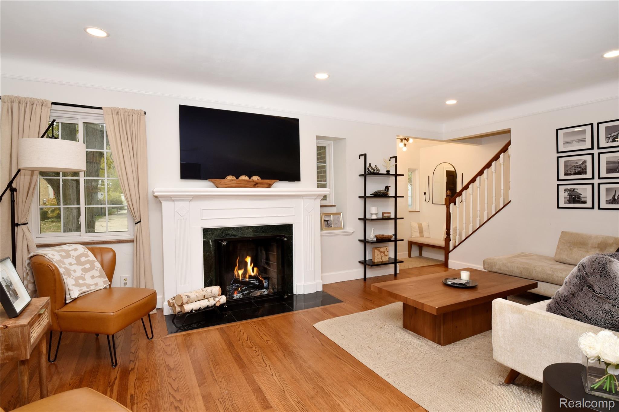 800 Maplegrove Avenue