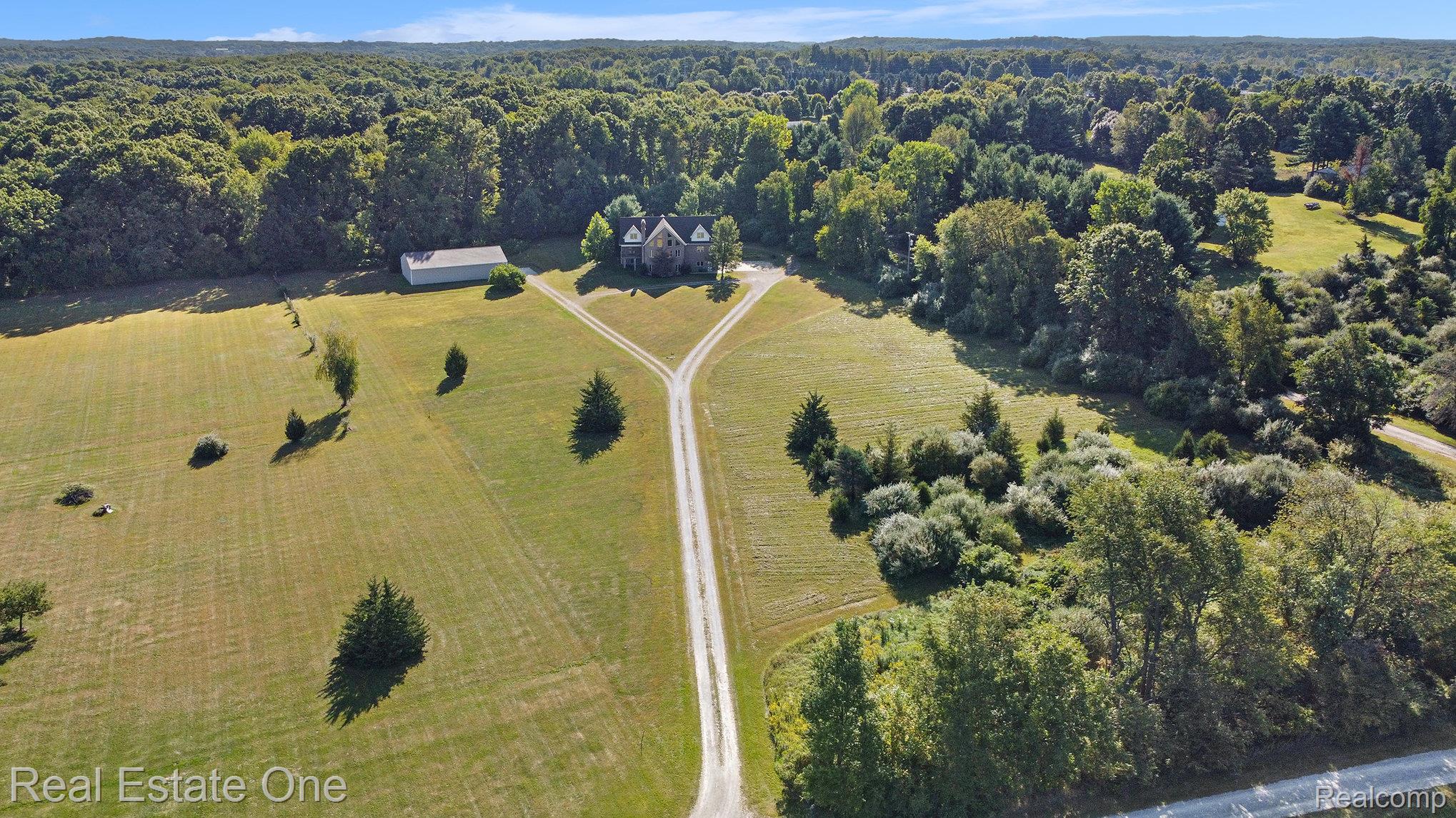 2271 S Stone Barn