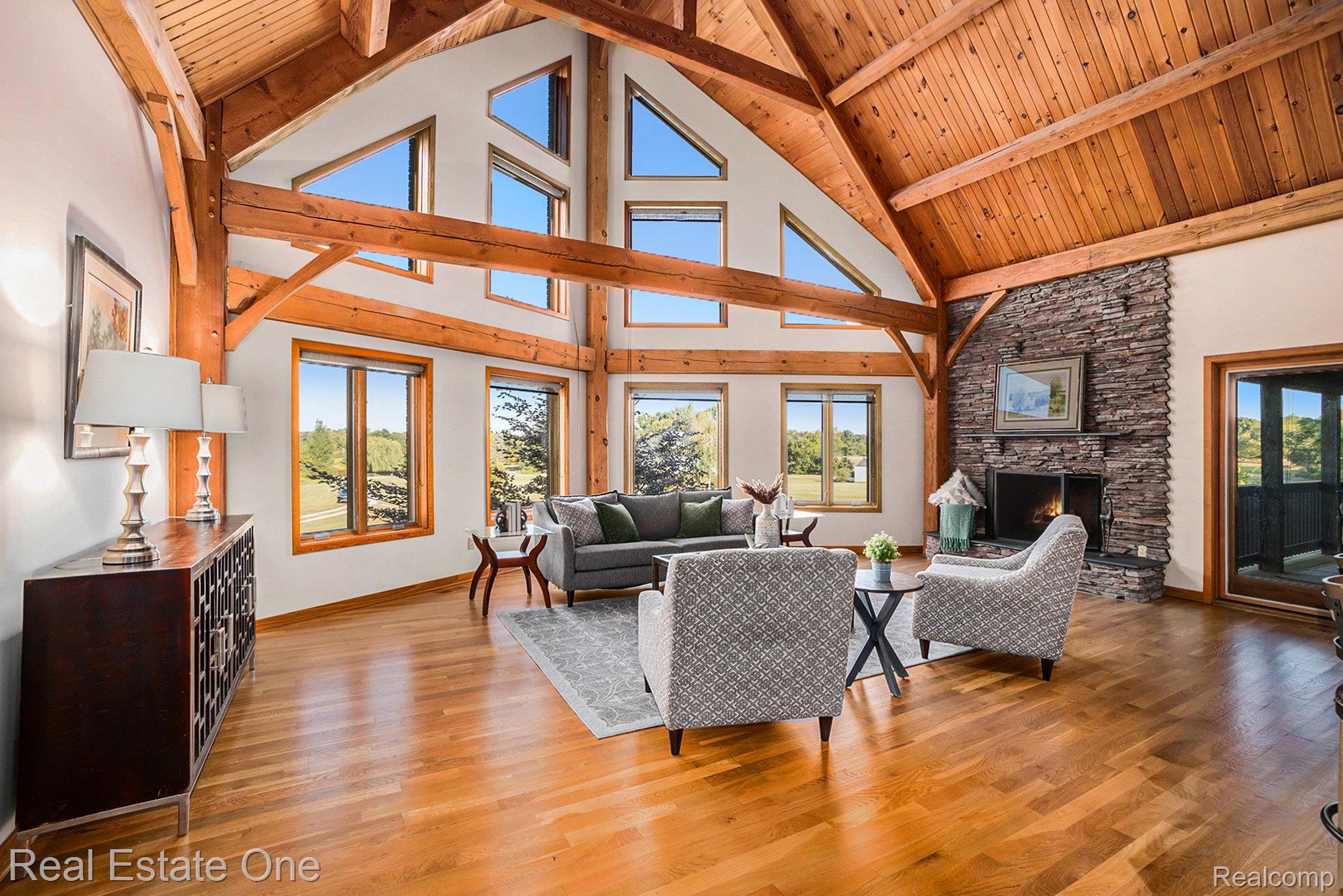 2271 S Stone Barn