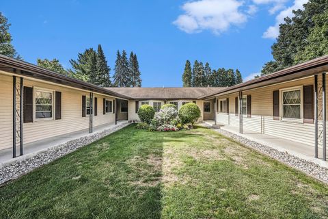 7373 Pine Grove Drive Georgetown Charter Township MI 49428