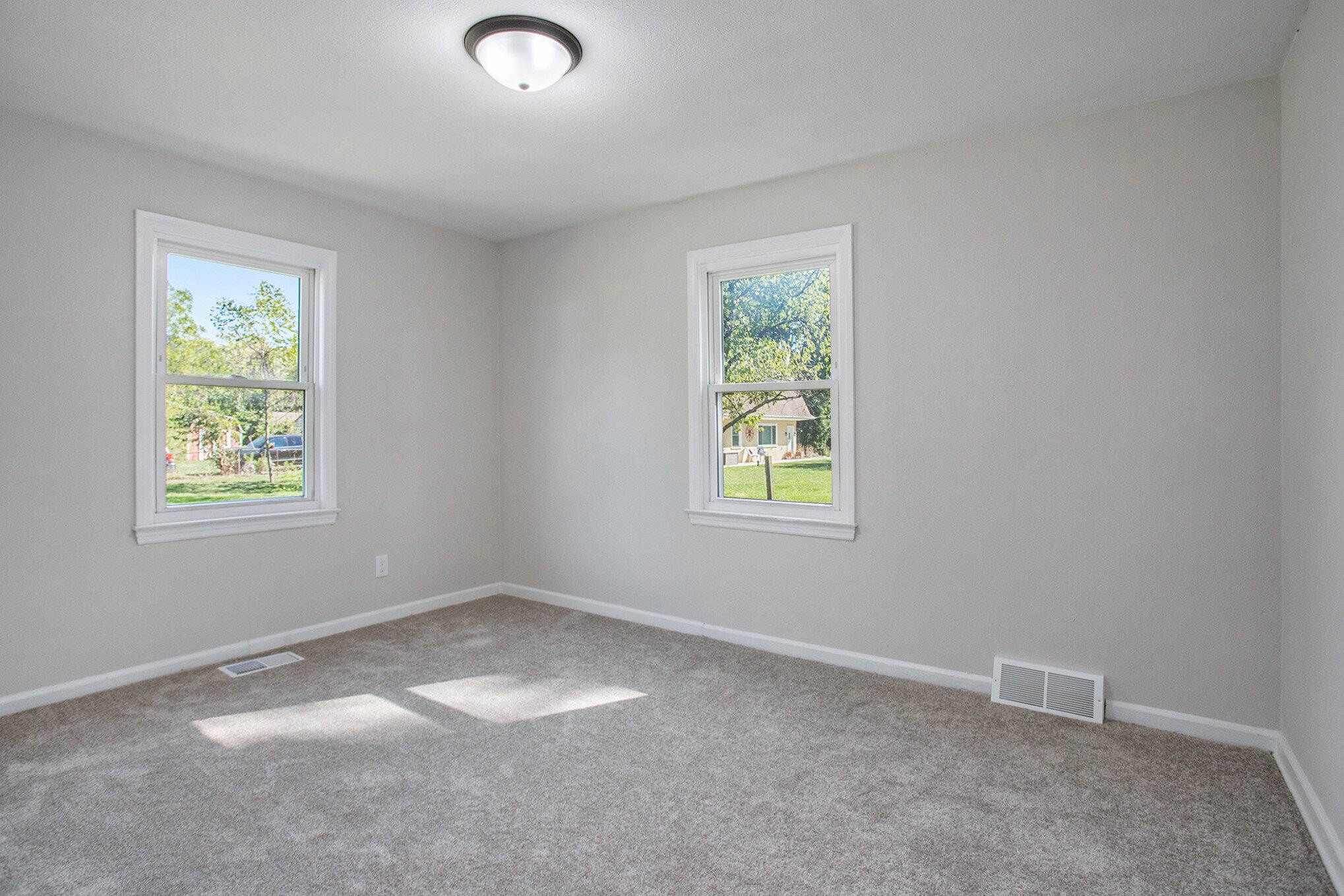 Schoolcraft Township, Michigan 49002, United States, 2 Bedrooms Bedrooms, ,1 BathroomBathrooms,Residential,Active,225720