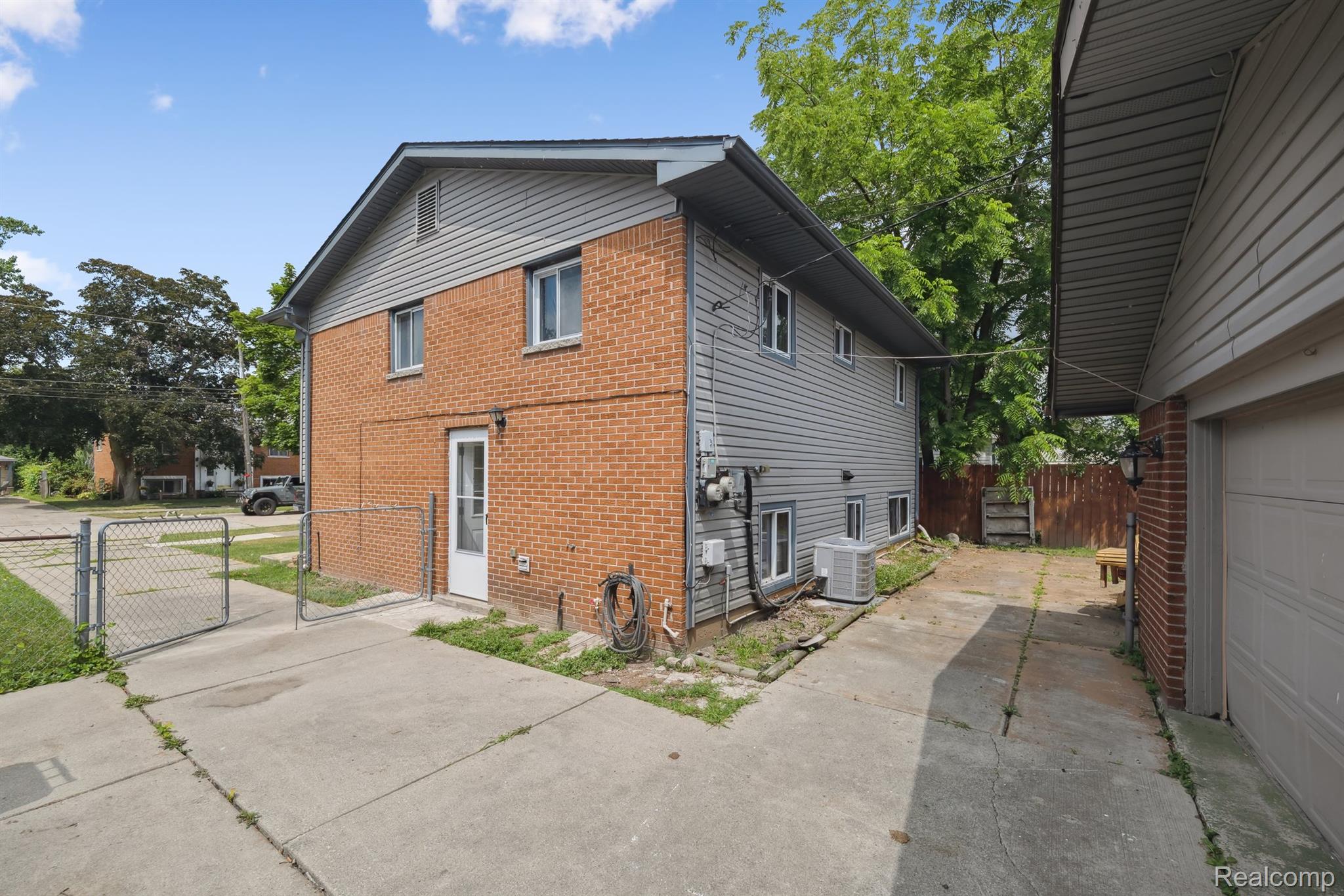 Rockwood City, Michigan 48173, United States, 3 Bedrooms Bedrooms, ,2 BathroomsBathrooms,Residential,Active,170793