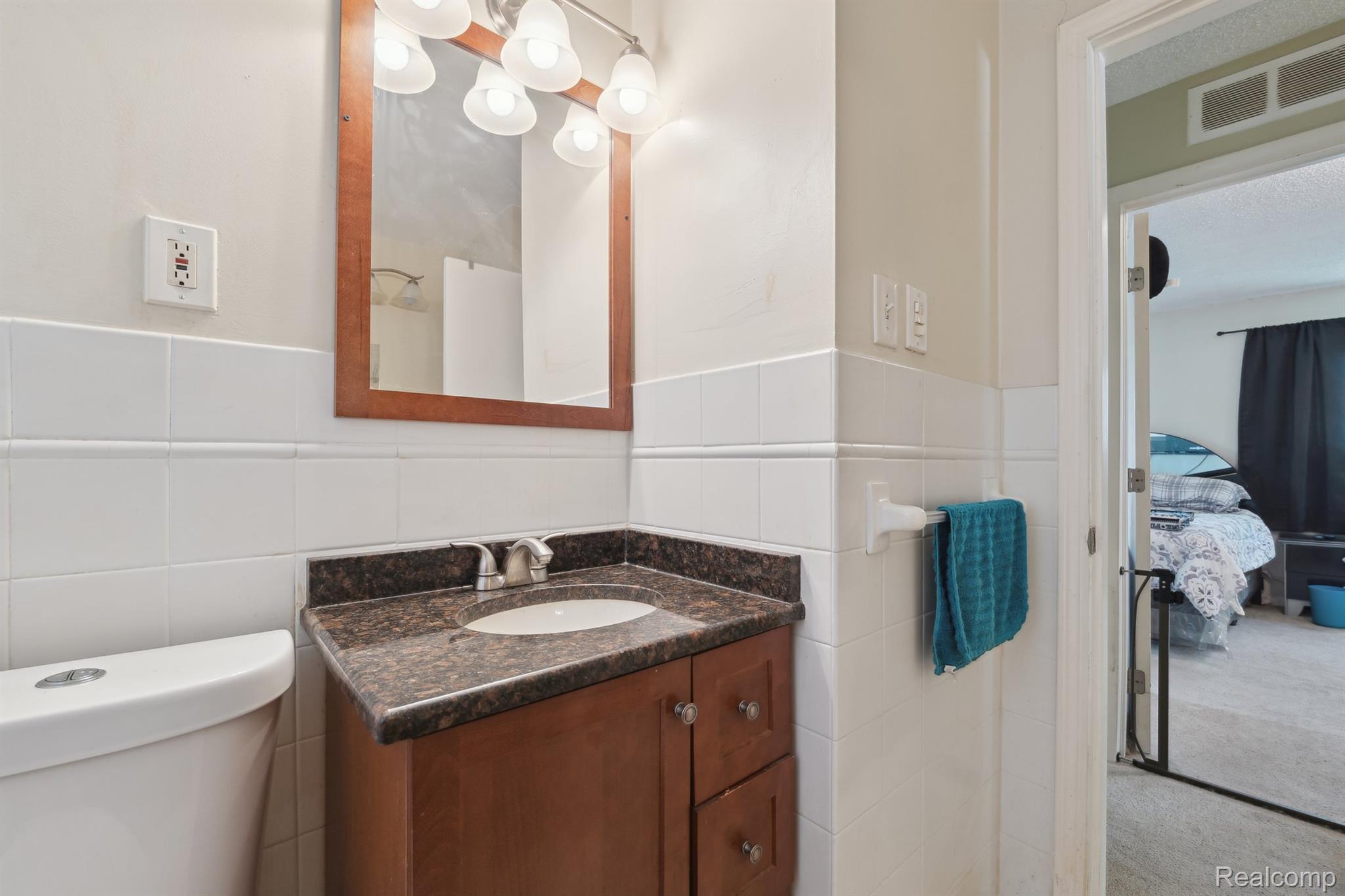 Rockwood City, Michigan 48173, United States, 3 Bedrooms Bedrooms, ,2 BathroomsBathrooms,Residential,Active,170793