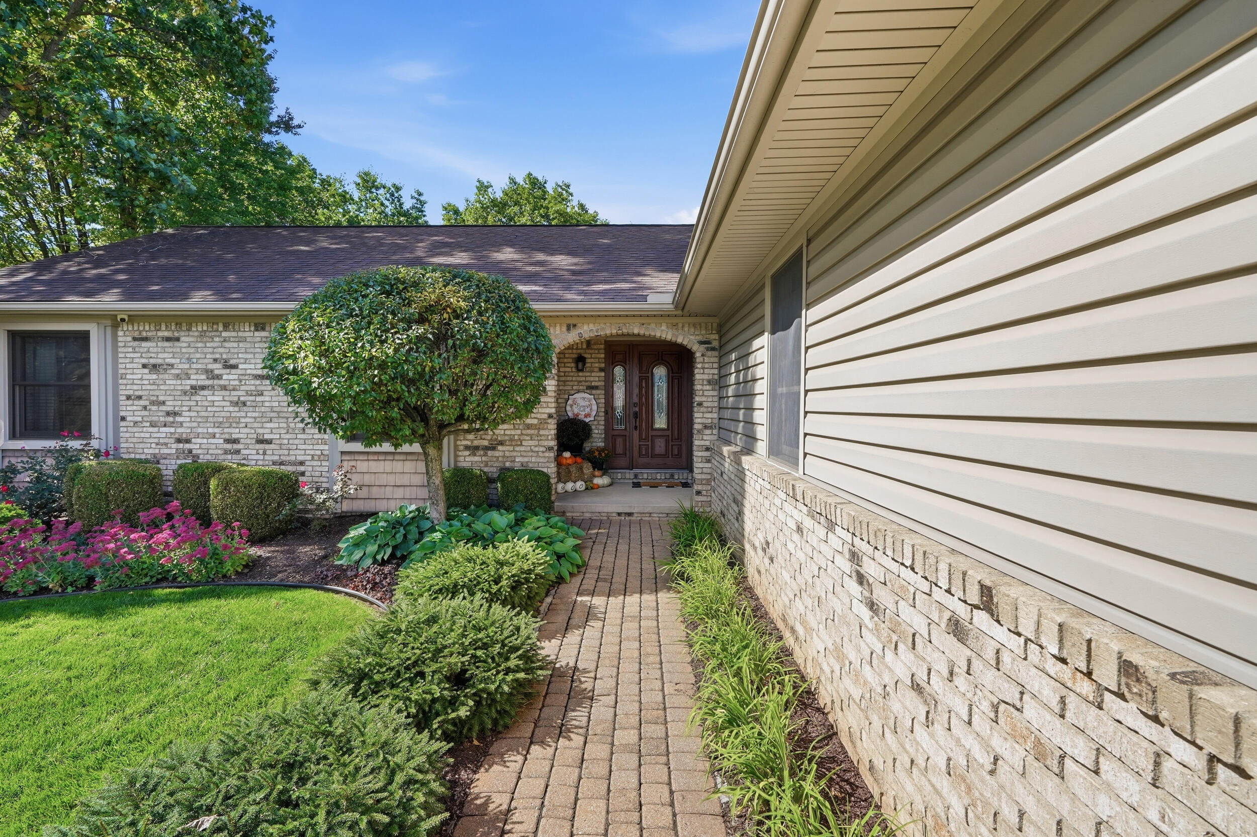 29369 Hampton Court