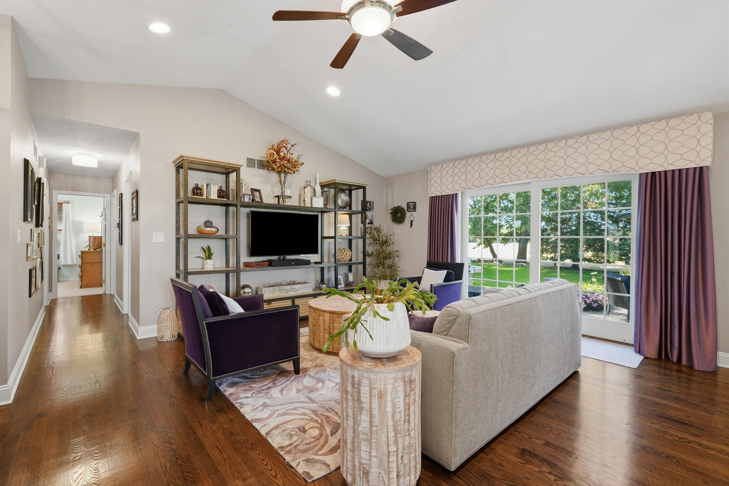 29369 Hampton Court