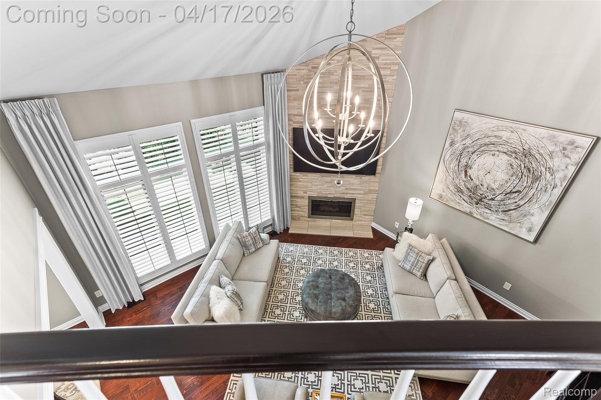 109 Hampton Court 17