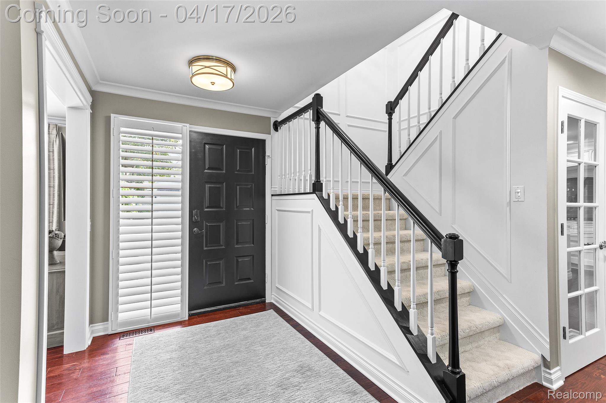 109 Hampton Court 17