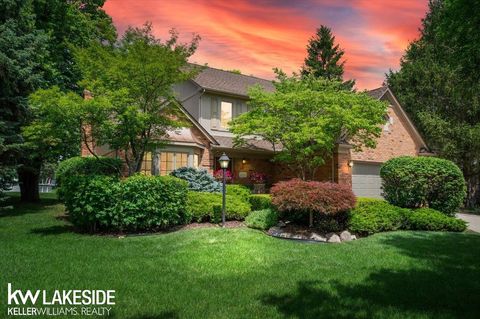 Photo of 16965 Huntington Woods Drive, Macomb Township, MI 48042 (MLS # 58050213695)