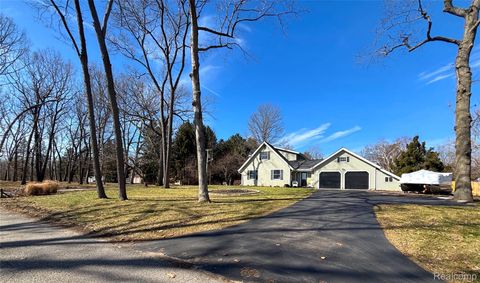 11834 Eriksen Drive Hamburg Township MI 48169