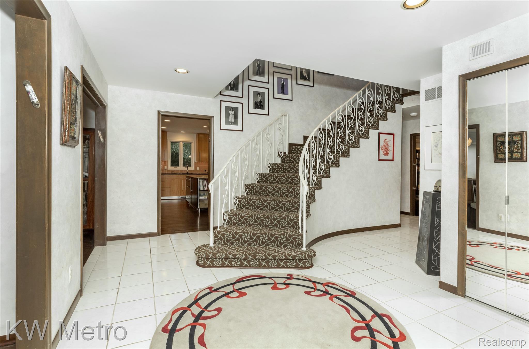 22560 Kenwyck Drive