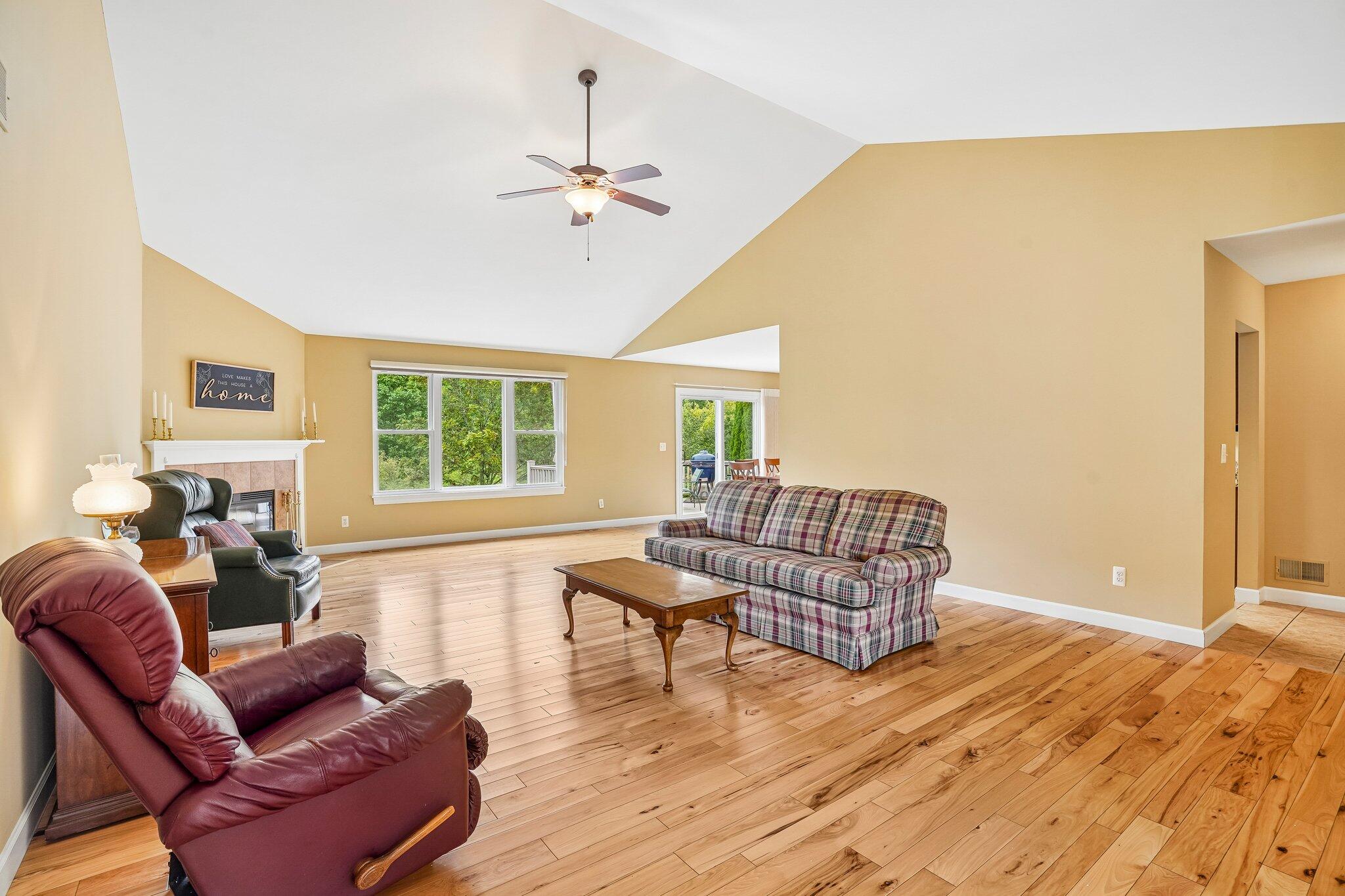 3884 Landin Trail